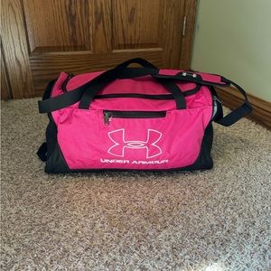 under Armour hot pink duffle. 19x10x9. No stains or holes.